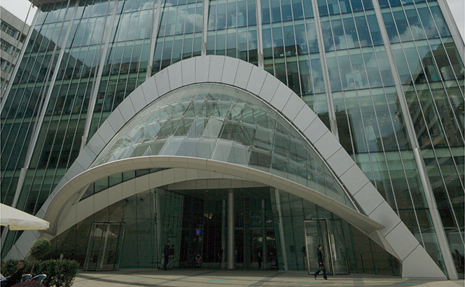Revolving doors: US & City firms target Simmons & Simmons as Ashurst makes hires