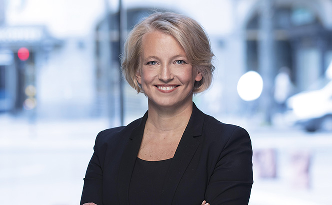 Maria-Pia Hope, Vinge