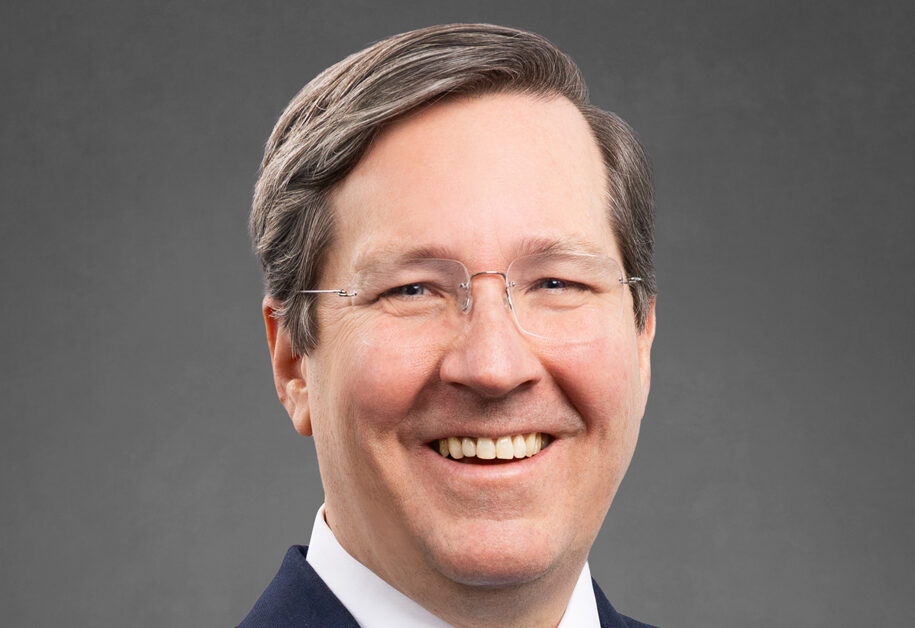 Trading places: Paul Hastings hires Cravath investigations chair as Paul Weiss private credit co-head departs