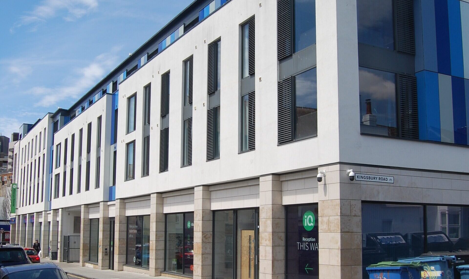 Squire Patton Boggs recruits nine-lawyer real estate team from Gowling WLG