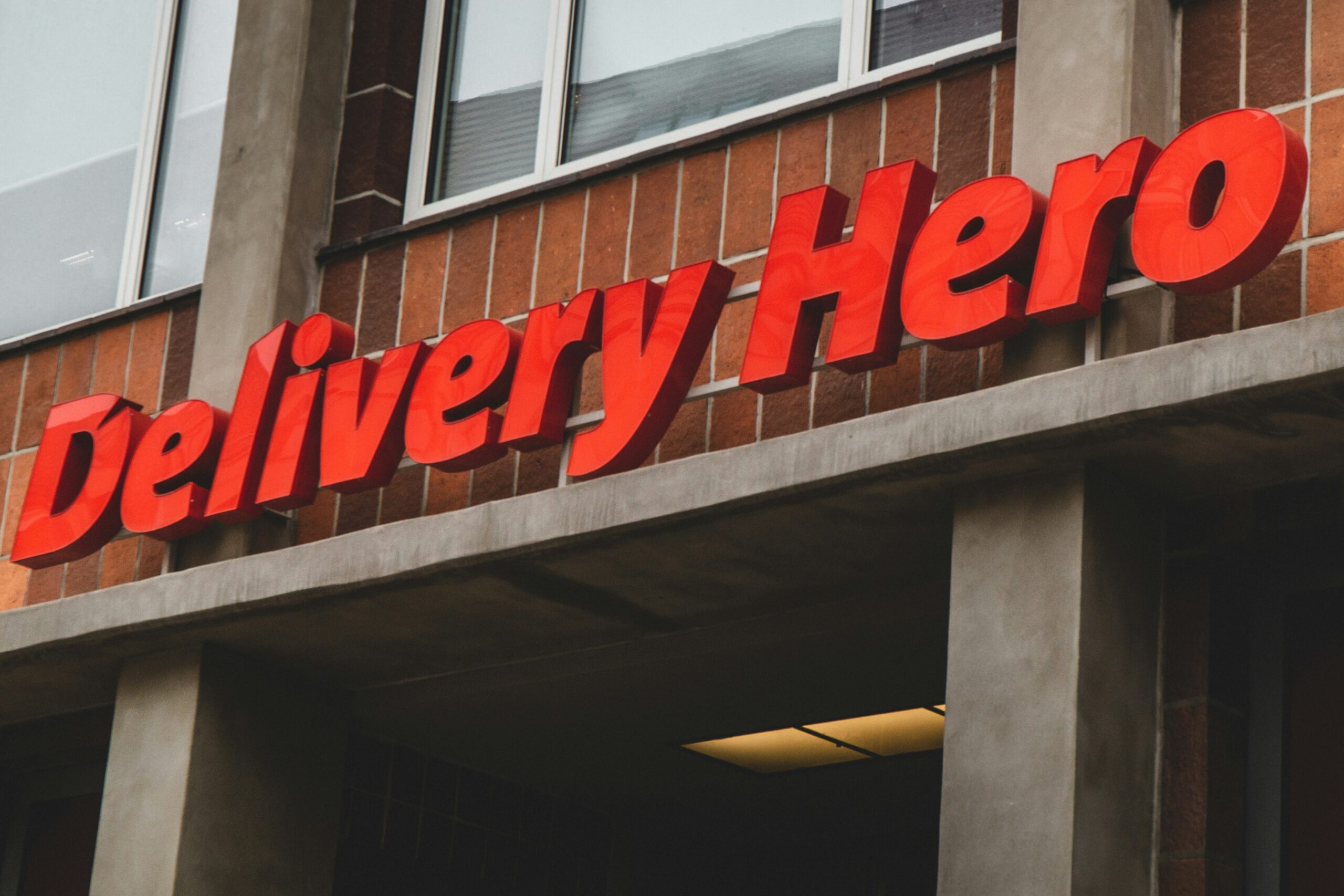 Five firms ordered in for Uber’s €10bn Delivery Hero bid