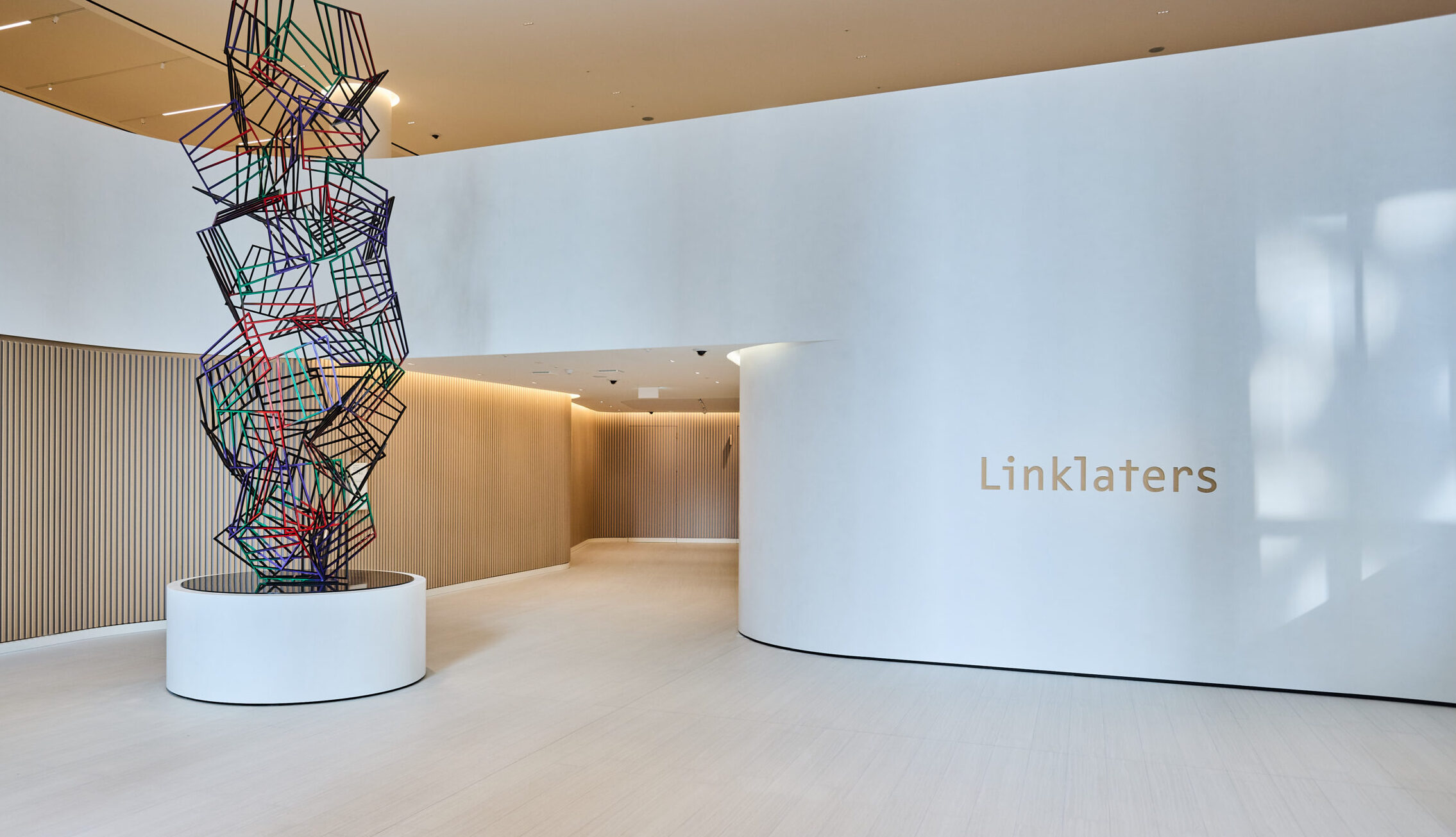Linklaters posts double-digit PEP hike as turnover nears £2.5bn