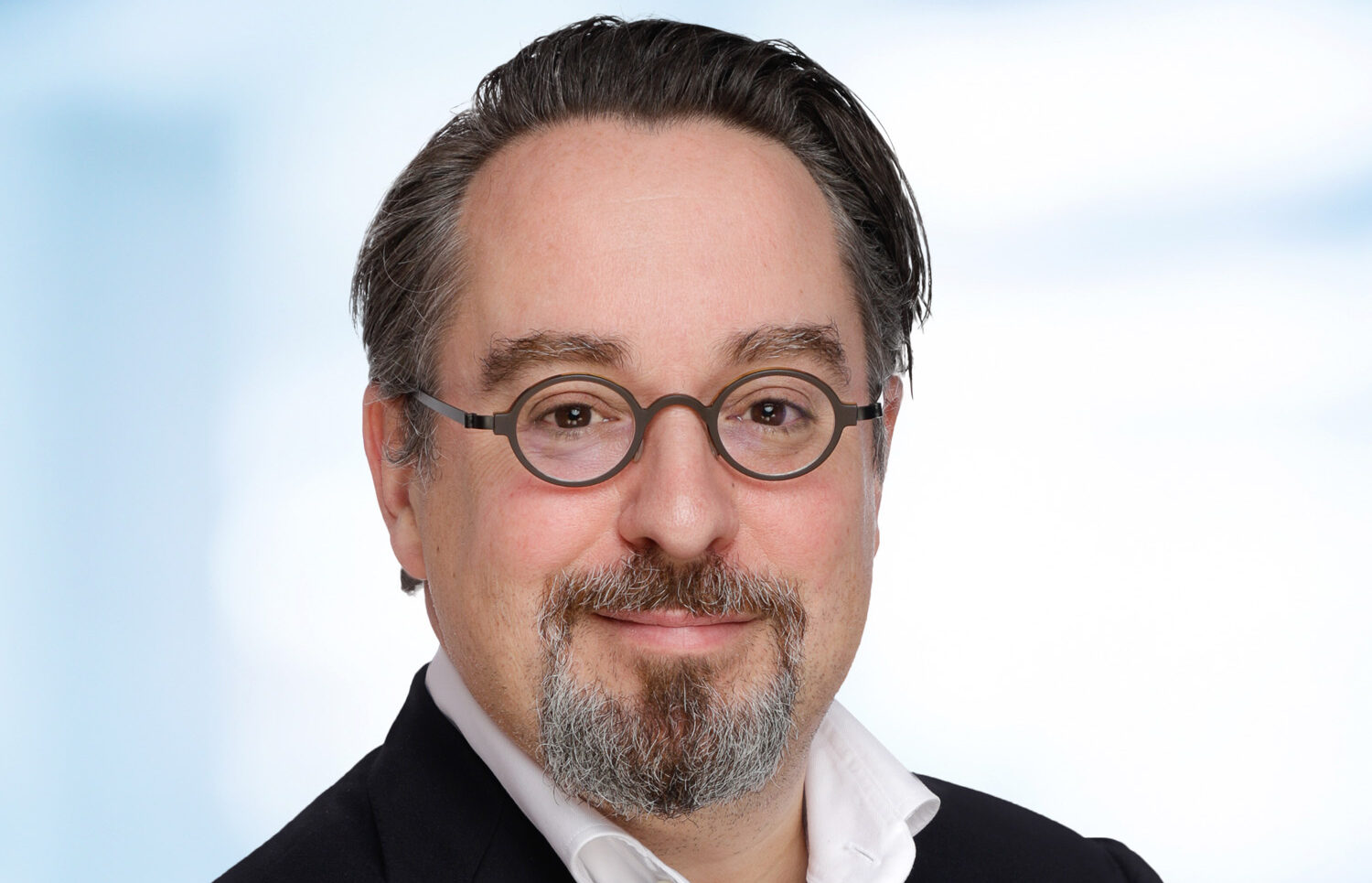 KPMG appoints new legal services head after departure of former Linklaters veteran