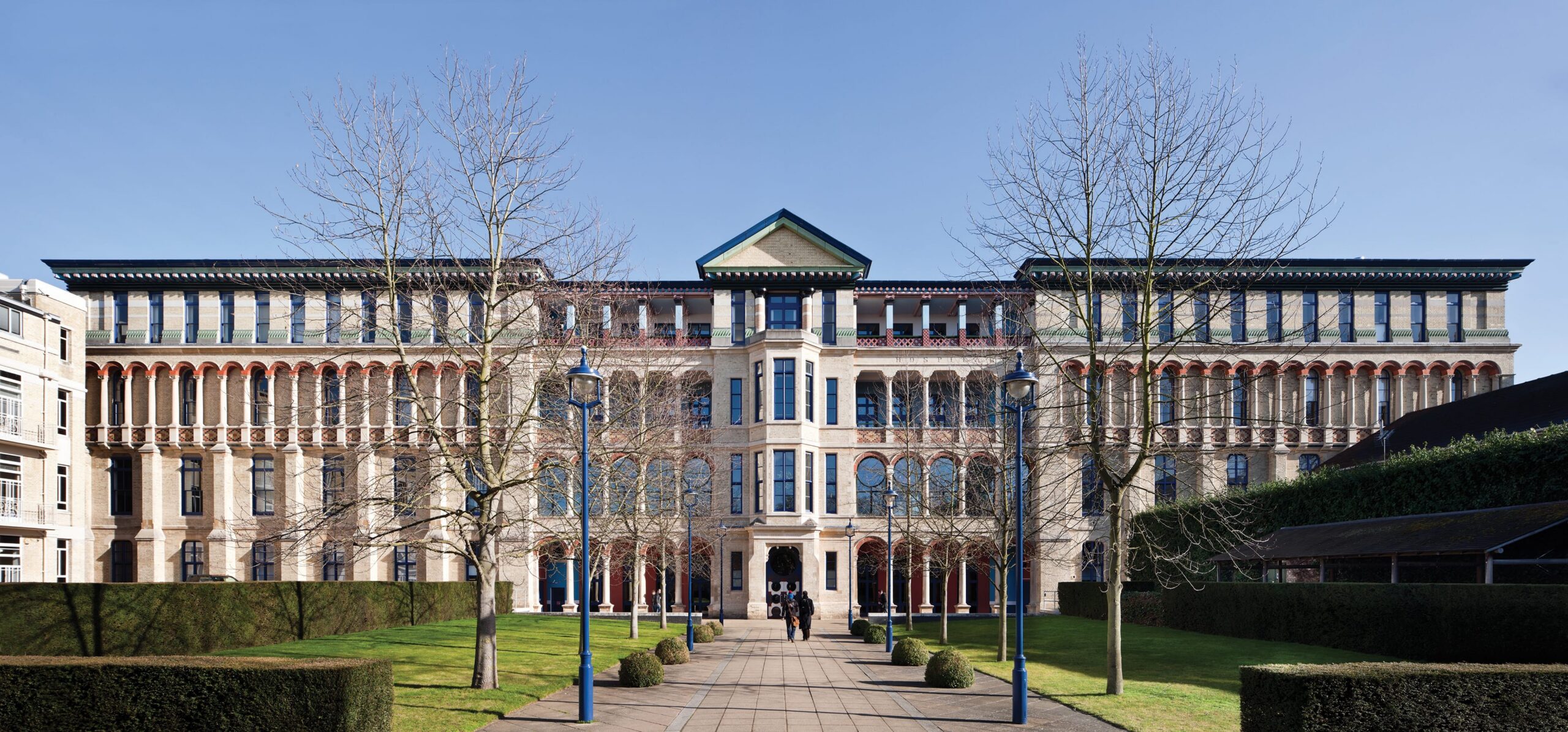 ‘We need everybody rowing in the same direction’ – Hogan Lovells Cadwalader teams up with Cambridge